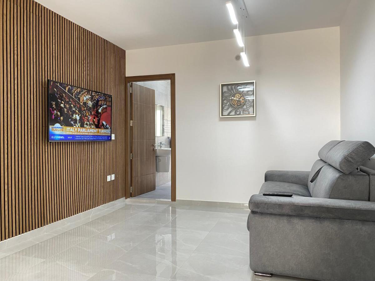 Seaside Apartment In Gzira Luaran gambar